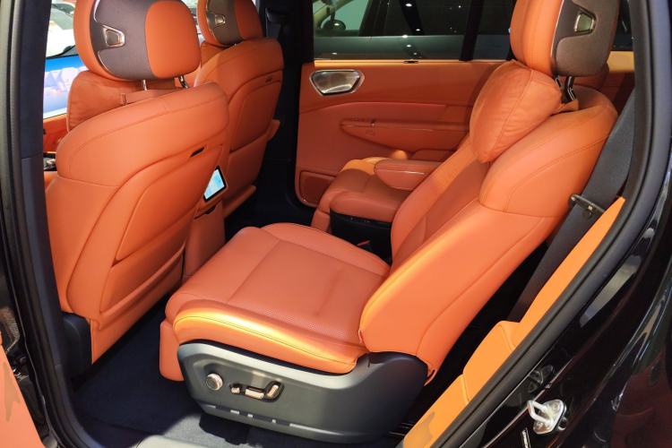 Used Lynk & Co 900 2025 2.0T Exploration Edition