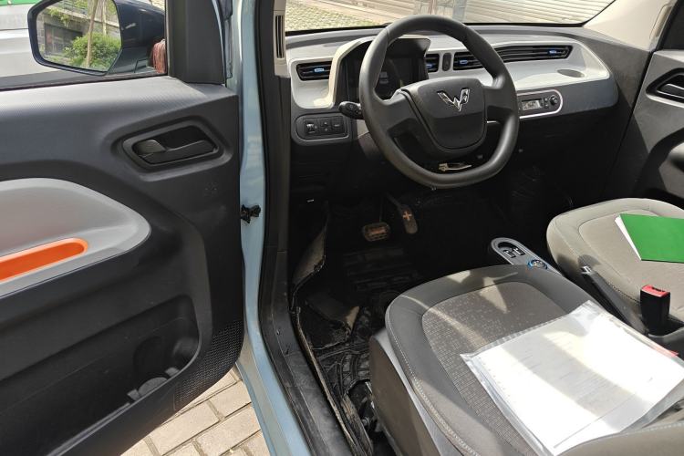 Used Wuling Hongguang MINIEV 2021 Macaron Fashion Model Lithium Iron Phosphate Driver Seat