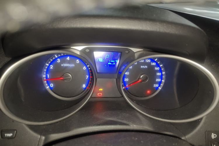 Used Hyundai ix35 2015 2.0L Automatic 2WD Smart Type China IV