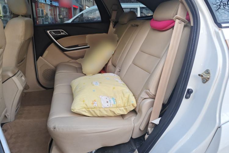 Used JMC Yusheng S350 2013 2.4T Automatic 2WD Diesel Luxury Edition 5 Seats Left Rear Seat