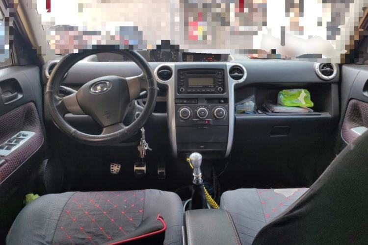 Used Great Wall M2 2010 1.5L Manual Luxury Edition Center Console