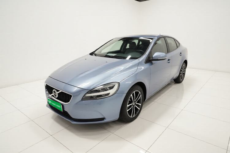 Used Volvo V40 2019 T3 Zhiyi Edition Guazi used car, China used car export, Used car for sale, Used  cars, Cheapest cars for sale