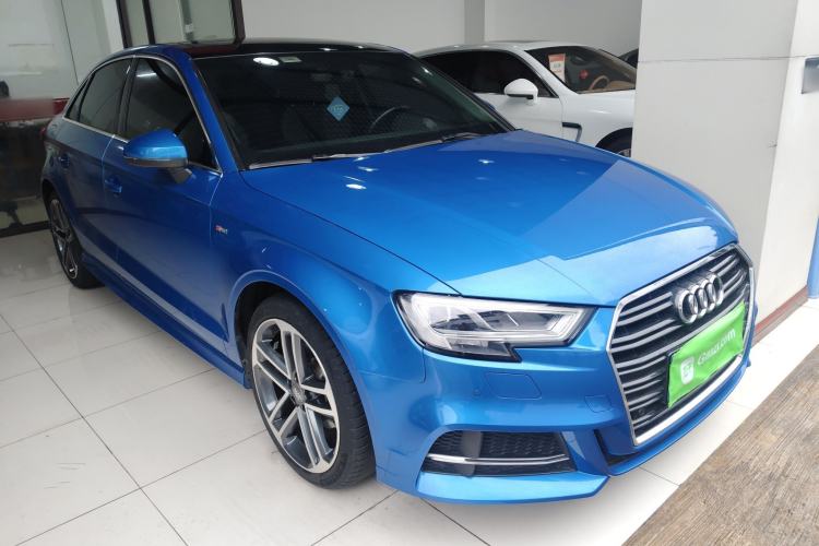 Used Audi A3 2019 Limousine 35 TFSI Sporty Version China VI Front Right 45 Deg