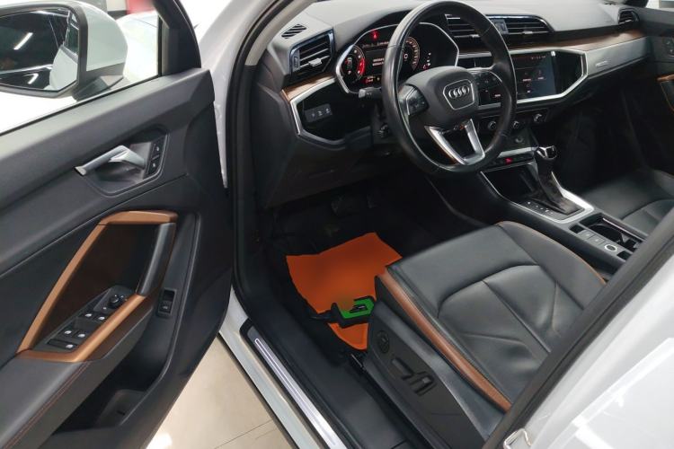 Used Audi Q3 2023 35 TFSI Fashion Elegant Version (1.5T)
