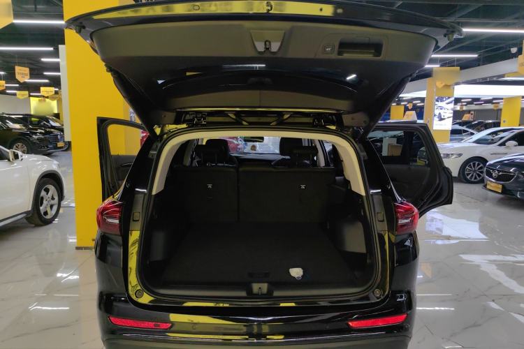 Used Buick Envision 2022 Encore Plus 652T Five-Seat Luxury Model Trunk