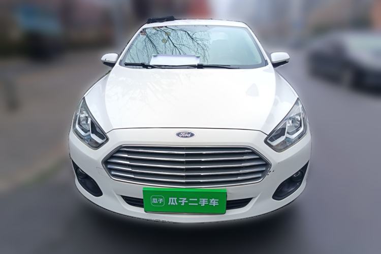 Used Ford Escort 2015 1.5L Manual Comfort Model
