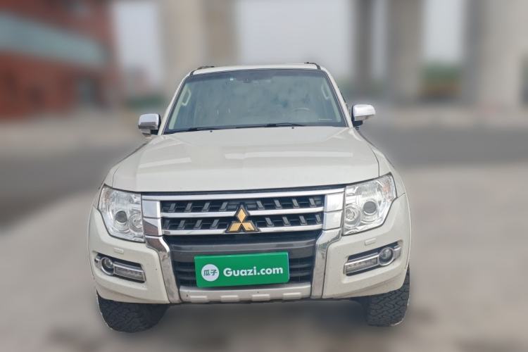 Used Mitsubishi Pajero 2016 3.0L Automatic Prestige Version China V Standard