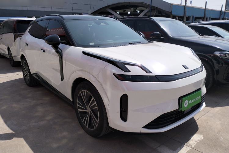 Used Lynk & Co 08 EM-P 2025 120km Long-Range Pro