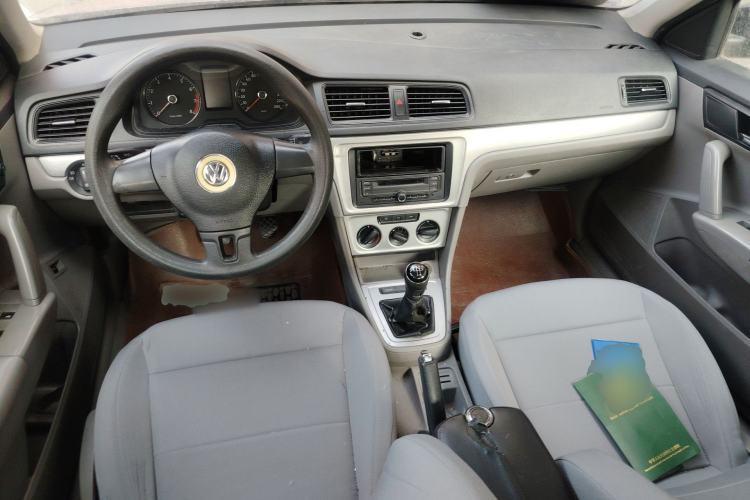 Used Volkswagen Lavida  Center Console
