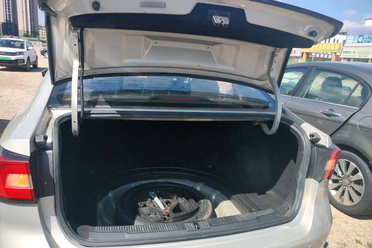 Used Roewe i5 2020 1.5L Manual 4G Connect Luxury Edition