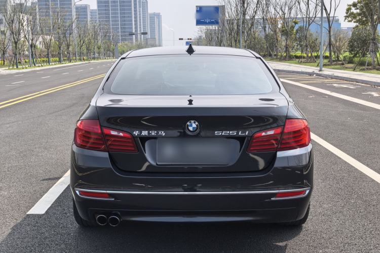 Used BMW 5 Series 2017 525Li Luxury Design Package
