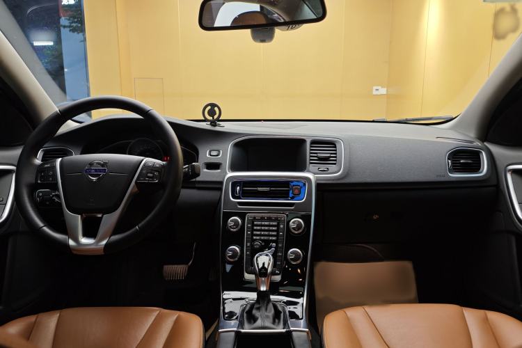 Used Volvo S60 2018 S60L T3 Smart Upgrade Edition
