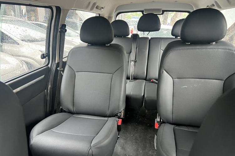 Used FORTHING Lingzhi M5 2022 Standard Version Base Model 7 Seats
