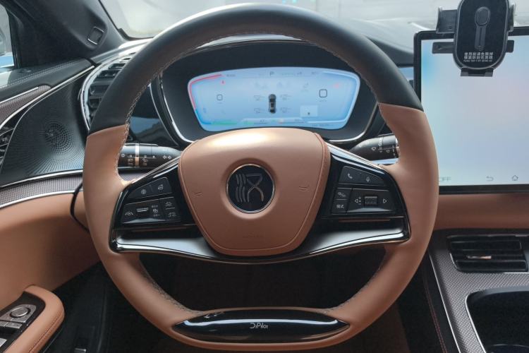 Used BYD Han 2022 DM-p 202km Four-Wheel Drive Flagship Model
