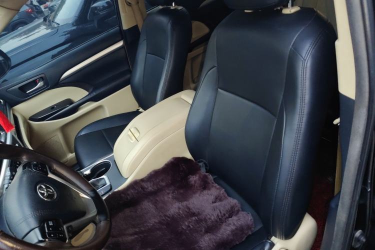 Used Toyota Highlander 2018 2.0T Two-Wheel Drive Elite Version 5 Seats China VI Standard
