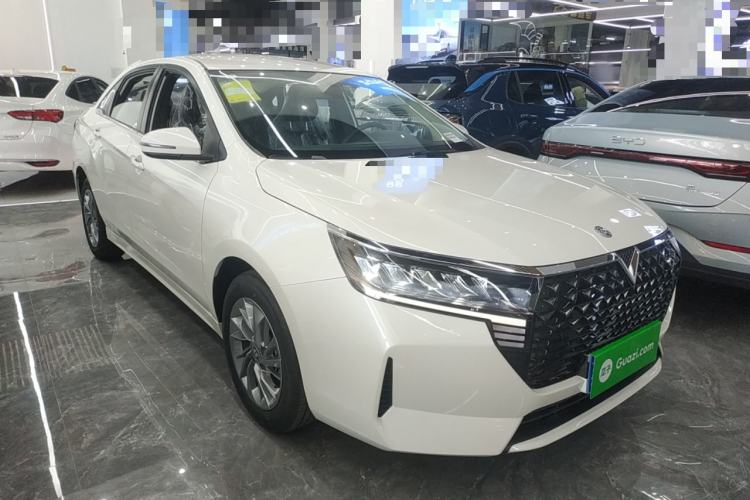 Used Venucia D60 2023 PLUS 1.6L XE CVT Trendy Edition
