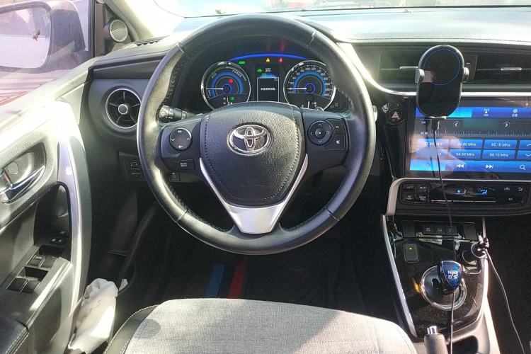 Used Toyota Corolla 2017 Revised Dual-Engine 1.8L E-CVT Elite Edition Steering Wheel