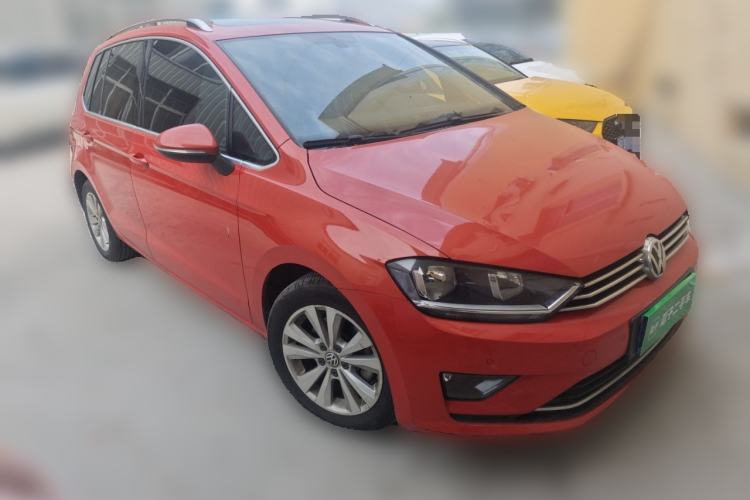 Used Volkswagen Golf Sportsvan 2016 230TSI Automatic Trend Edition Front Right 45 Deg