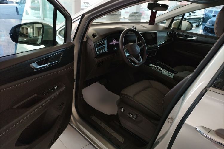 Used Volkswagen Viloran 2024 330TSI Luxury Edition