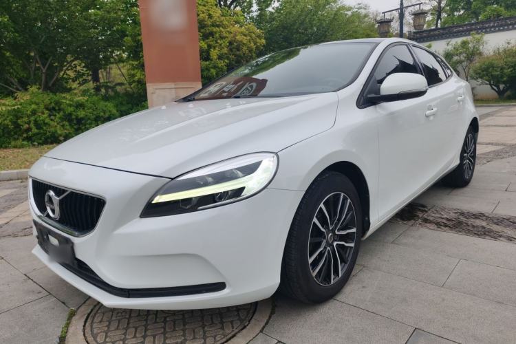 Used Volvo V40 2017 T3 Zhiyi Edition