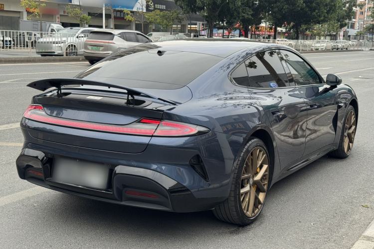 Used Xiaomi Auto SU7 2024 Four-Wheel Drive Ultra-Long Range Advanced Intelligent Driving Max Edition