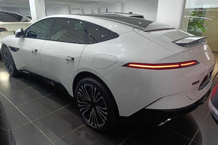 Used Avatr 12 2025 Year Updated Ultra Extended-Range Version Exterior 2