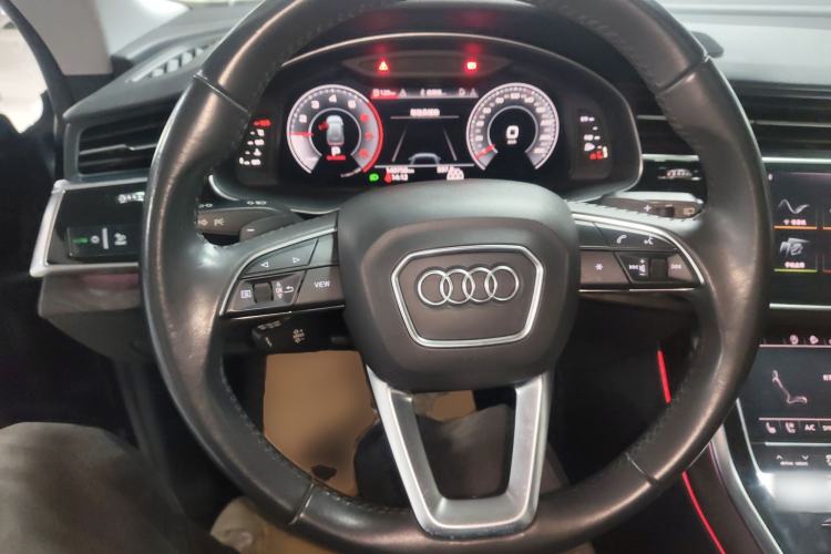 Used Audi Q8 2019 55 TFSI Luxury Dynamic Model