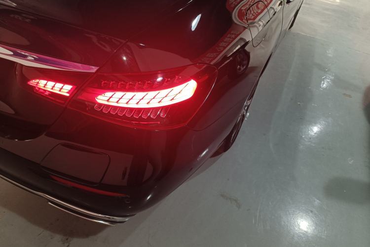 Used Mercedes-Benz E-Class New Energy 2022 Second Facelift E 350 e L Plug-in Hybrid Sports Sedan Exterior 3