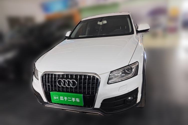 Used Audi Q5 2018 Collector's Edition 40 TFSI Technology Model
