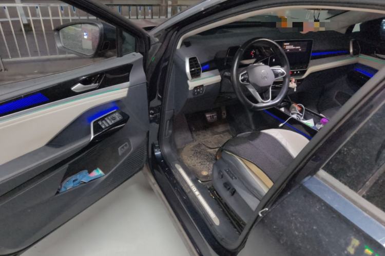 Used Volkswagen ID.6 CROZZ 2022 Long-Range PRO Edition