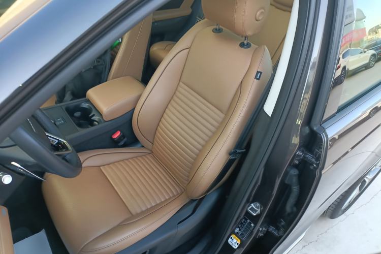 Used Land Rover Discovery Sport 2024 Luxury Custom Edition
