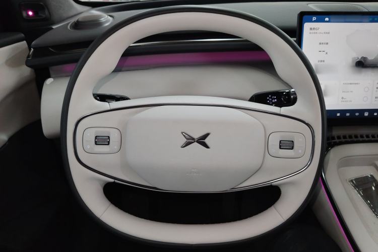 Used XPeng G7 2025 Model—702 Ultra Long Range Steering Wheel