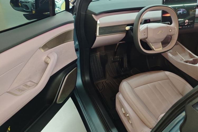 Used ONVO L60 2024 60 kWh Rear-Drive Version
