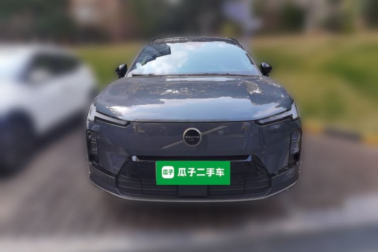 Used Volvo Volvo XC70 Plug-in Hybrid 2026 Model Two-Wheel Drive Long-Range Core
