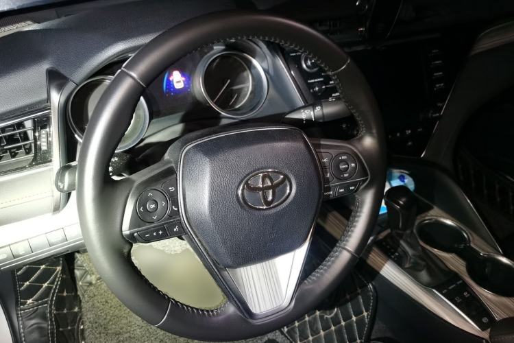 Used Toyota Camry 2018 Dual-Engine 2.5 HG Luxury Edition
