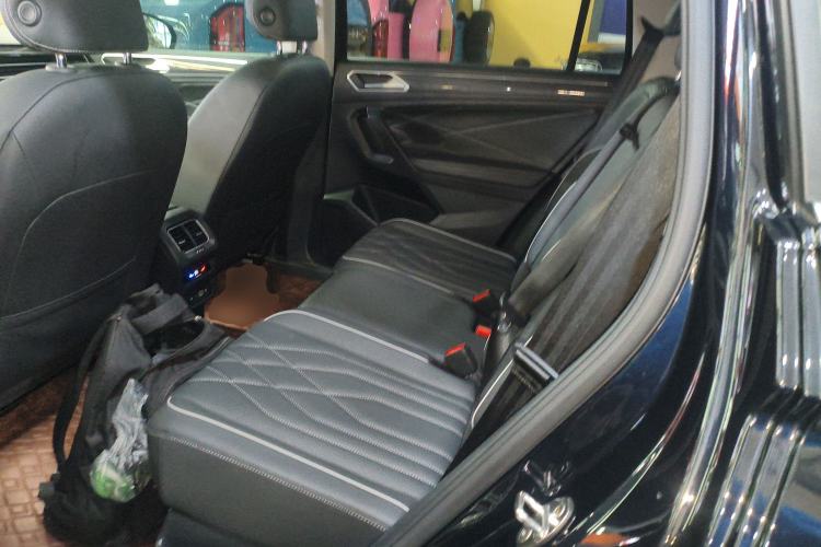 Used Volkswagen Tiguan L 2023 Restyled 330TSI Automatic Two-Wheel Drive R-Line Enhanced Comfort Version