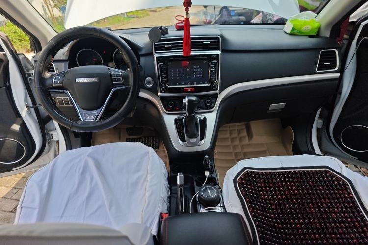 Used Haval H6 2015 Sport Edition 1.5T Automatic Two-Wheel Drive Luxury Model Center Console