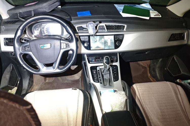 Used Geely Auto Emgrand X7 Sport 2016 1.8TD Automatic Smart Model Center Console