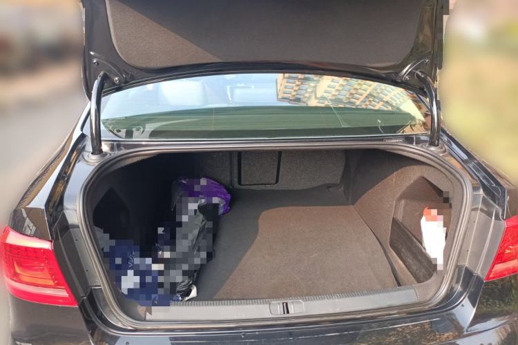 Used Volkswagen Magotan 2013 1.8TSI Prestige Model Trunk