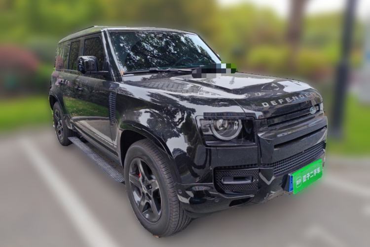 Used Land Rover Defender 2025 110 3.0T P400 X-Dynamic SE Front Right 45 Deg