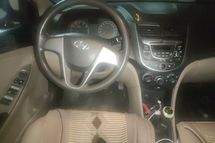 Used Hyundai Verna (older generation) 2014 1.4L Manual Smart GLS Trim Steering Wheel