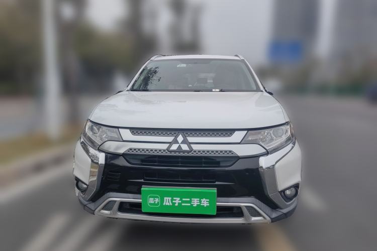 Used Mitsubishi Outlander 2019 2.0L Two-Wheel Drive Comfort Edition 5 Seats China V Standard
