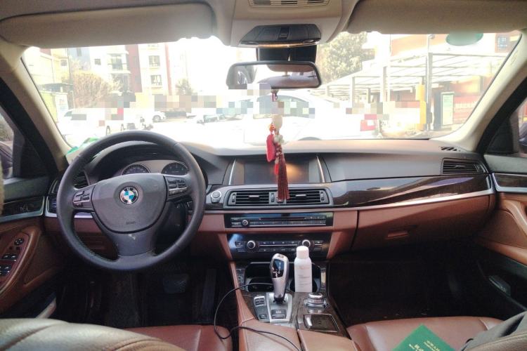 Used BMW 5 Series 2014 525Li Leading Model
