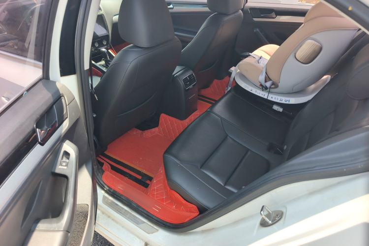 Used Volkswagen Sagitar 2015 230TSI Automatic Comfort Version Left Rear Seat