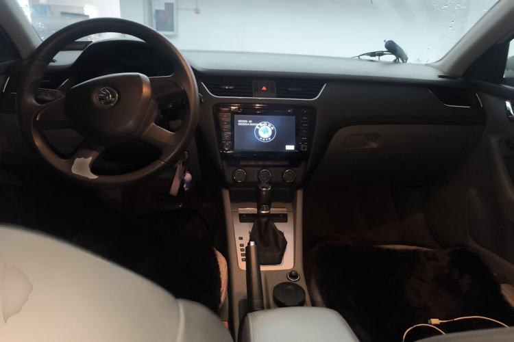 Used Skoda Octavia 2015 1.6L Automatic Yijie Edition
