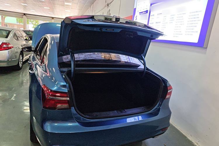 Used Roewe i6 2018 20T Automatic Flagship Edition