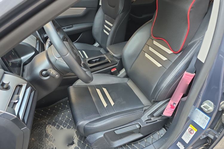 Used BYD Qin Pro 2020 Beyond Edition 1.5TI Automatic Prestige Version Left Front Seat