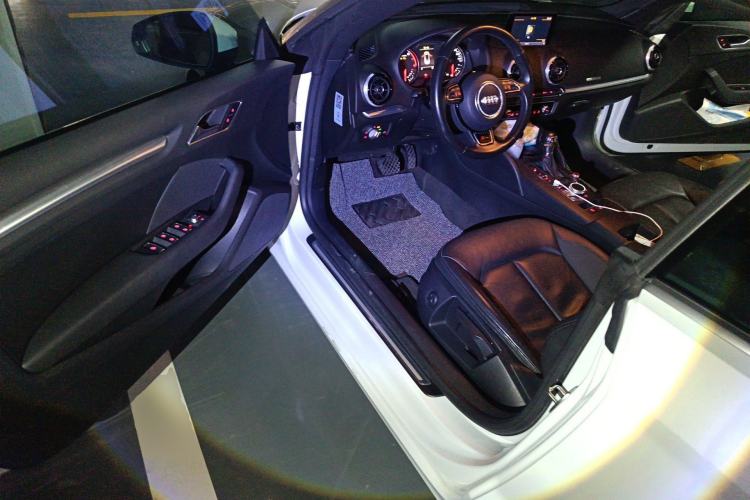 Used Audi A3 2015 Cabriolet 40 TFSI Driver Seat