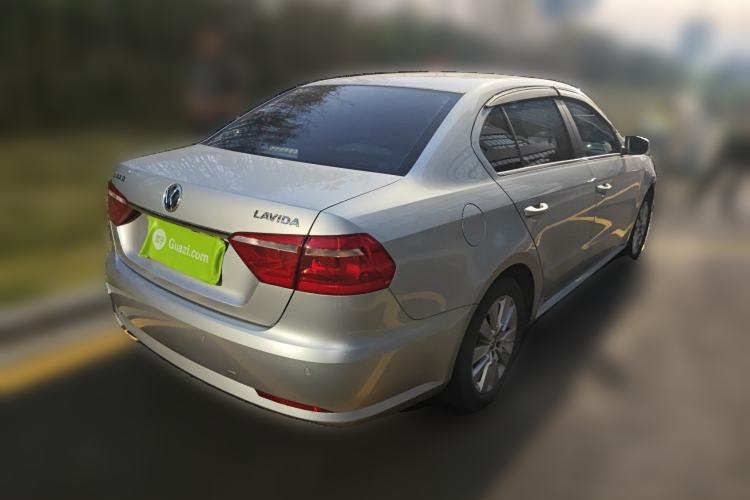 Used Volkswagen Lavida 2013 Restyled Classic 1.6L Manual Comfort Edition
