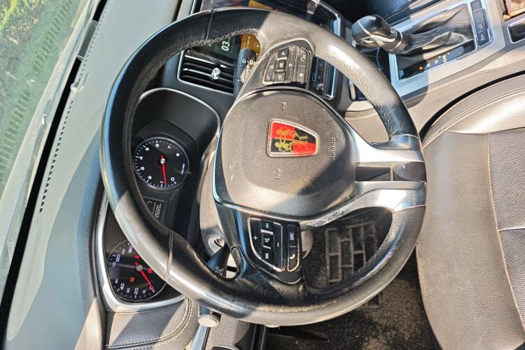 Used Roewe RX5 2018 20T Two-Wheel Drive Automatic Internet Smart Edition
